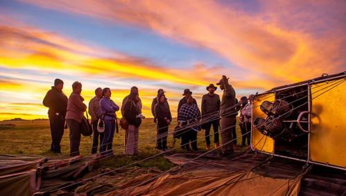 Die Ballon Safari muss bereits vor Sonnenaufgang starten